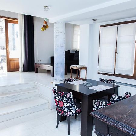 Unique Apt W/ Veranda Walking Distance To Sites Apartman Athén Kültér fotó