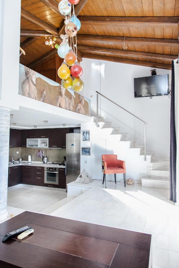 Unique Apt W/ Veranda Walking Distance To Sites Apartman Athén Kültér fotó